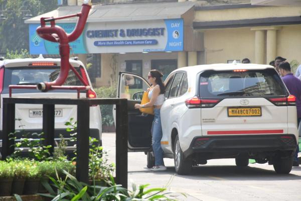 Sara Ali Khan at the hospital