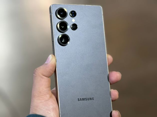 The Galaxy S25 series packs several new and useful AI powered features.