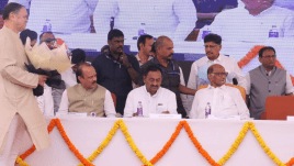 Sharad Pawar, Ajit Pawar Share Stage At Vasantdada Sugar Institute in Manjari. Express photo by Pavan Khengre