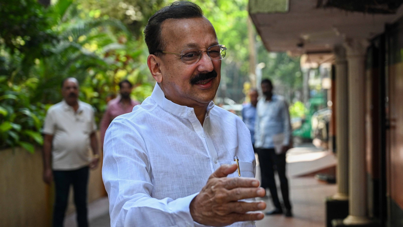 Baba Siddique murder: Anmol Bishnoi orchestrated crime, promised flat, car and Rs 5 lakh in advance, claims chargesheet | Mumbai News Baba Siddique murder: Anmol Bishnoi orchestrated crime, promised flat, car and Rs 5 lakh in advance, claims chargesheet | Mumbai News