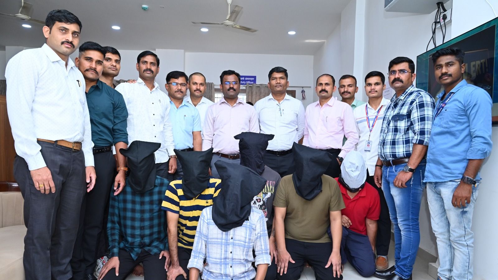 5 individuals, including aspiring model-turned-cyber mule handler, arrested in Pimpri Chinchwad; connected to over 100 cases: Police