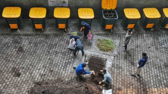 Thanks to the efforts of the 280 families residing in the society, of the over 225 kg of waste produced per day in the society, not even a single leaf has ended up in landfills in the last six years.