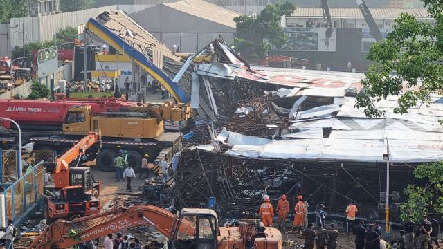 hoarding collapse, ghatkopar, mumbai,