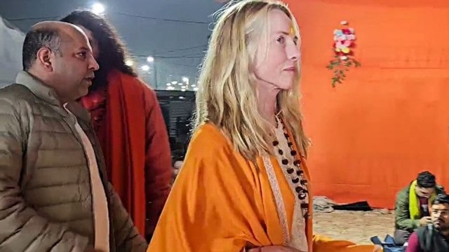 Steve Jobs' widow Laurene Powell Jobs also partook in this ritual while she was in Prayagraj. 