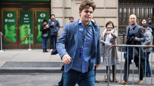 Magnus Carlsen walked out after being disqualified from the World Rapid Blitz Championship for wearing jeans (FIDE/file)