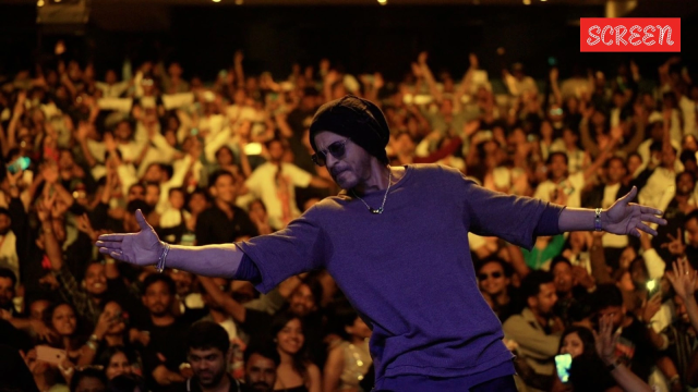 Shah Rukh Khan's fans at Ajmer Sharif