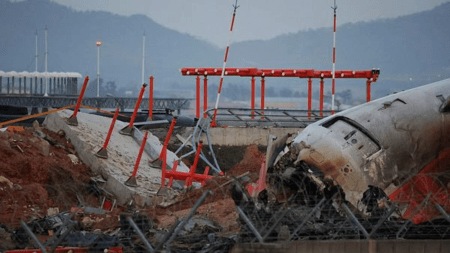 South Korea : Jeju Air 7C2216, which departed the Thai capital of Bangkok for Muan in southwestern South Korea, belly-landed and overshot the regional airport's runway, exploding into flames after hitting an embankment.