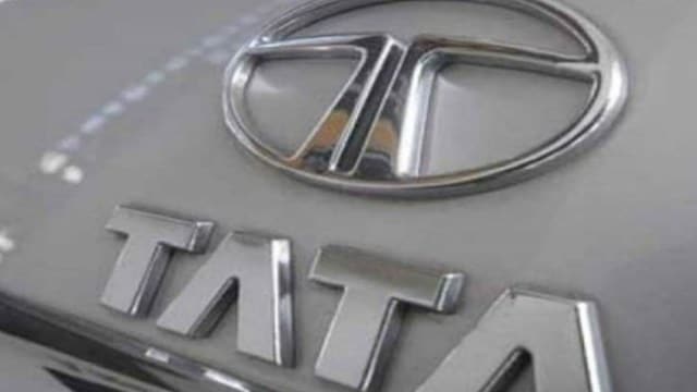 Tata Motors, Tata Motors profit, Tata Motors nett   down, Indian explicit  business, concern  news, concern  articles, existent   affairs