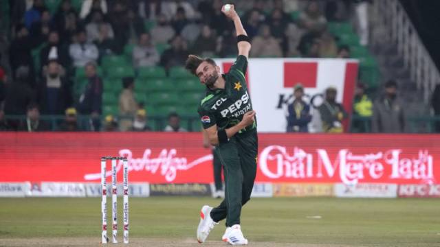 Rashid Latif connected  Shaheen Afridi