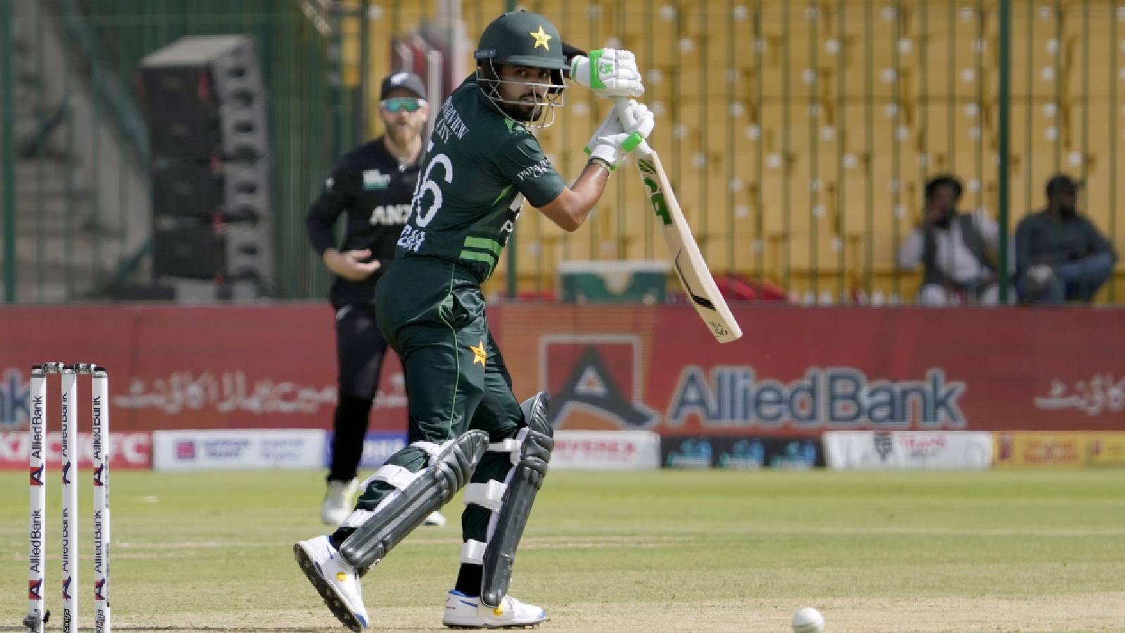 Papper Azam PAK vs NZ Tri Series final: Babar Azam becomes joint-fastest player to ...