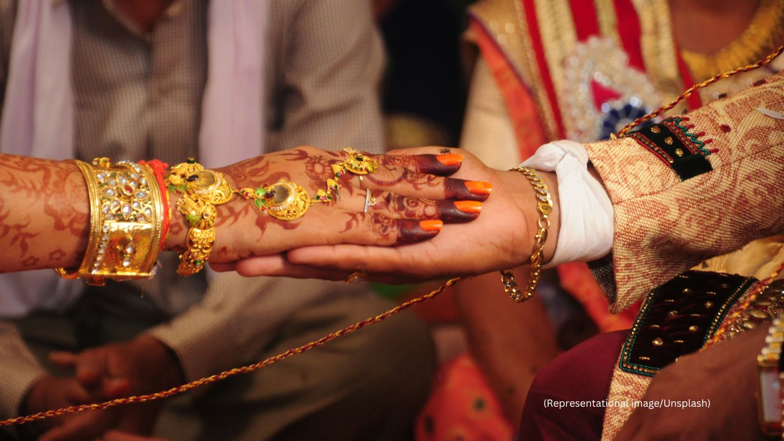 Bride’s father calls off wedding after Delhi groom dances to ‘Choli Ke Peeche Kya Hai’ | Trending News Bride’s father calls off wedding after Delhi groom dances to ‘Choli Ke Peeche Kya Hai’ | Trending News