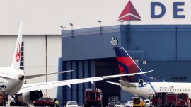 airlines flight seattle airport delta japan