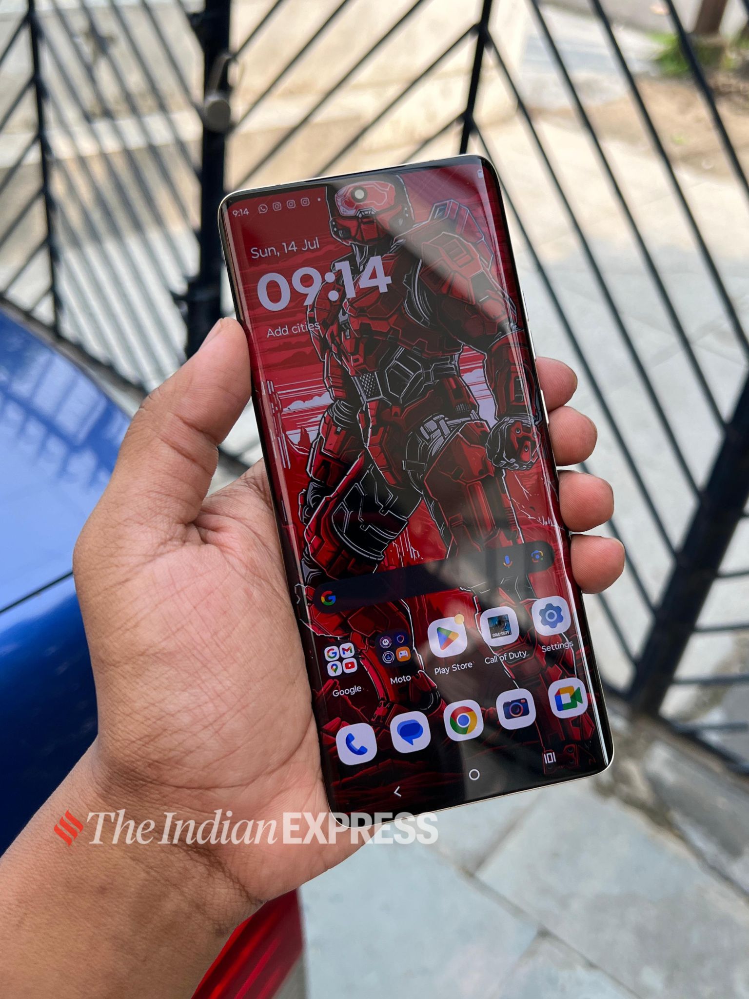 The Edge 50 Ultra has everything you would want from a premium mid-range device. (Image Source: Motorola)