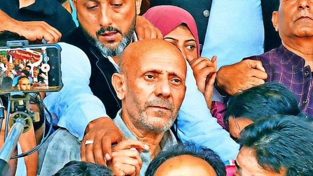Engineer Rashid met Gadkari, Srinagar, Engineer Rashid, Nitin Gadkari, Inam-un-Nabi, infrastructure projects, Indian express news, current affairs