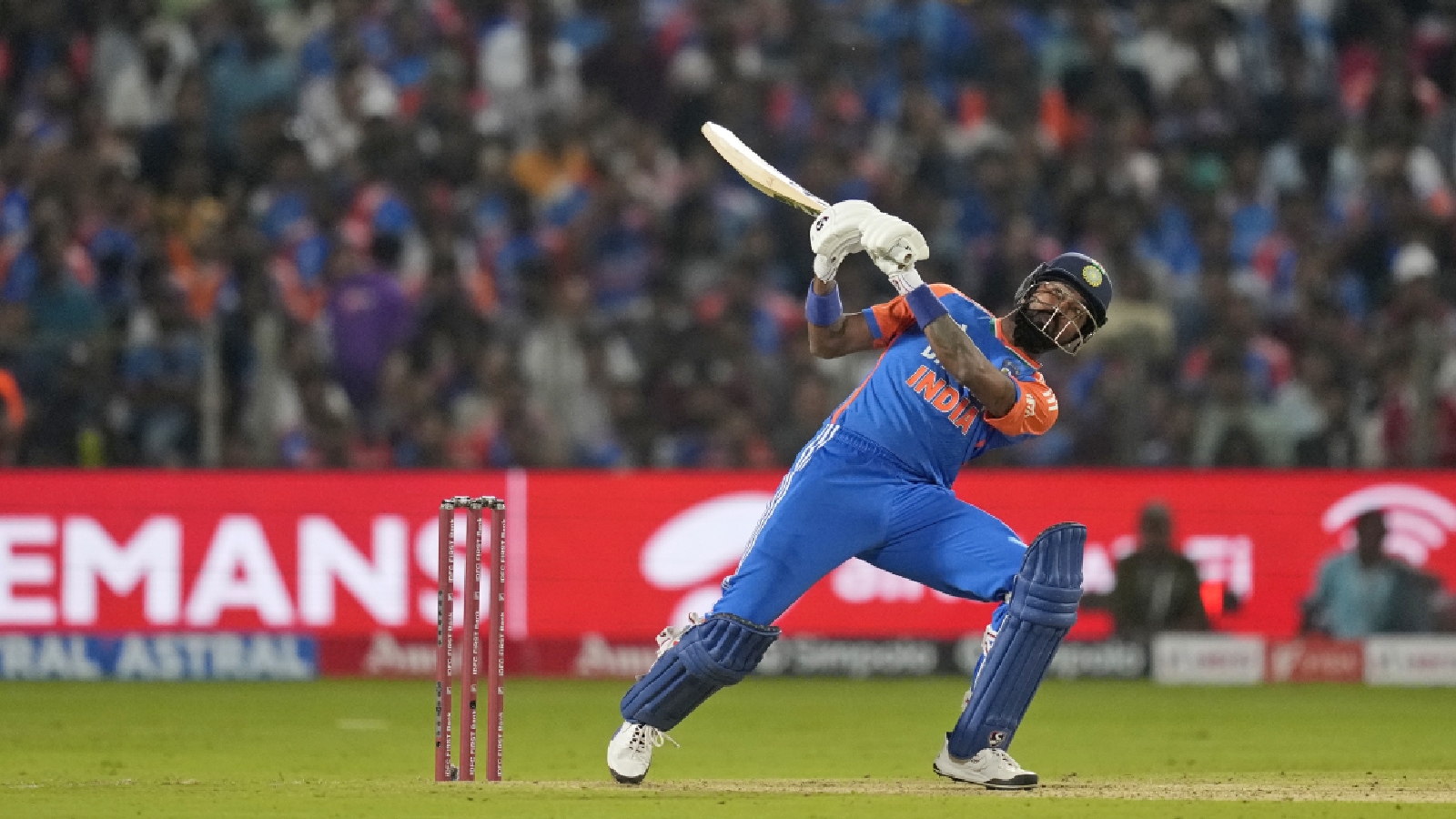 India's Hardik Pandya plays a shot during the fourth T20 cricket match between England and India in Pune, India, Friday, Jan. 31, 2025. (AP Photo)