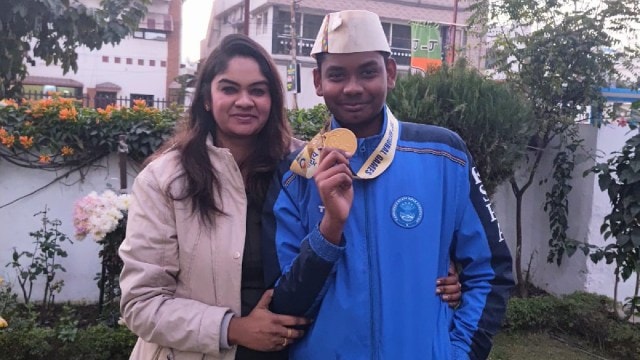 Jonathan Gavin Antony, astatine  property  15, became the youngest shooting champion   successful  the men’s 10m aerial  pistol rubric  successful  the National Games. (Express photo)