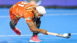 JUGRAJ SINGH CROP A Jugraj Singh attempts a drag-flick during the Hockey India League. (PHOTO: HIL)
