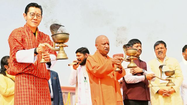 Bhutan King, Bhutan King Mahakumbh, Mahakumbh stampede, Mahakumbh, kumbh stampede, Maha Kumbh mela, Maha Kumbh 2025, Yogi Adityanath, judicial probe Mahakumbh, amerind  express