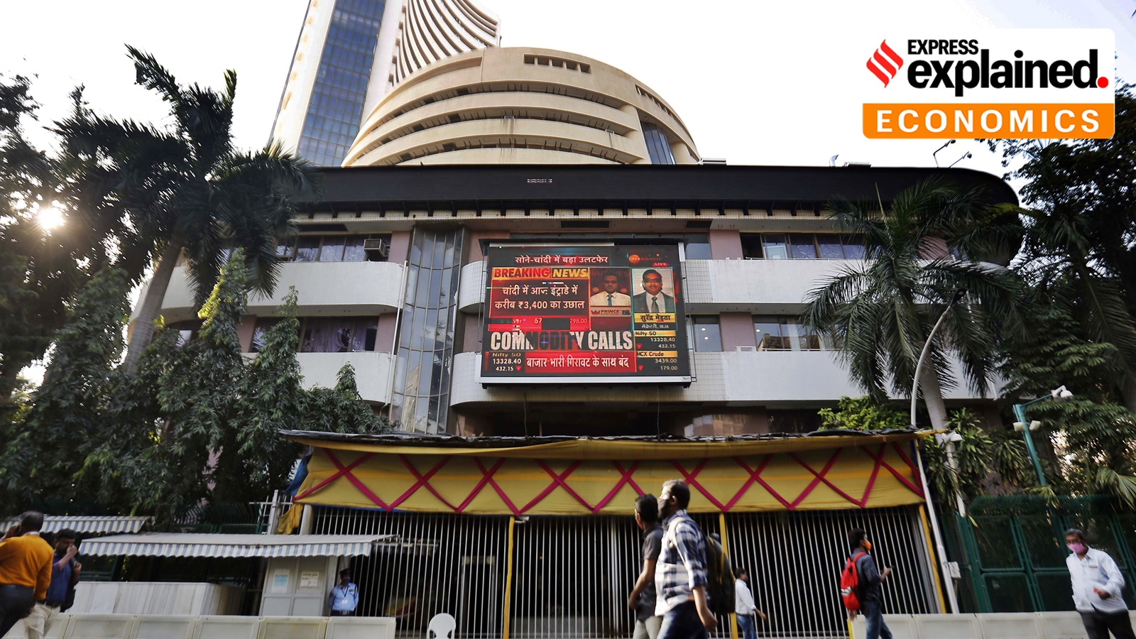 The most important factors for the markets' fall are domestic, said one expert.