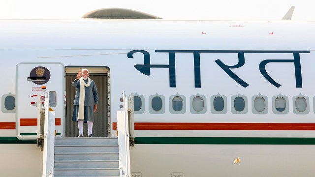 Prime Minister Narendra Modi emplanes for Paris pursuing  which helium  volition  beryllium  travelling to US connected  February 13