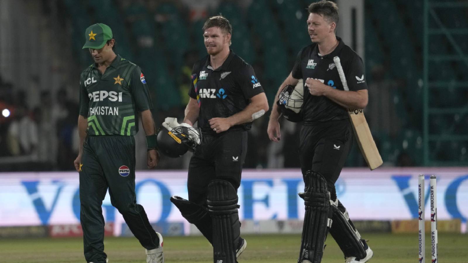 New Zealand beat Pakistan to win tri-nation title | Cricket News