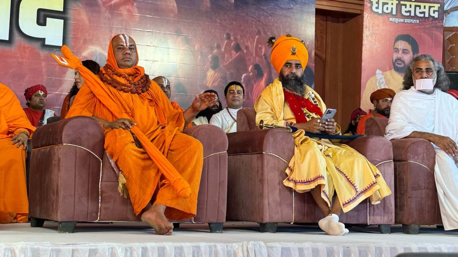 In a first, a Nihang faction participates in Shahi Snan at Mahakumbh | Chandigarh News In a first, a Nihang faction participates in Shahi Snan at Mahakumbh | Chandigarh News