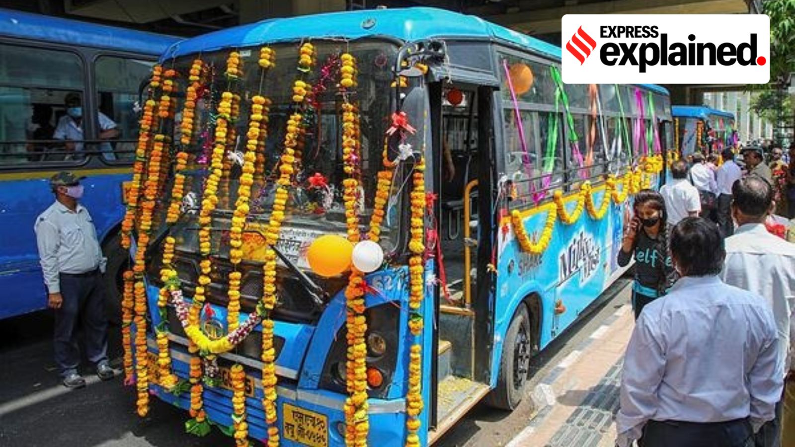 The CMP for Pune involves 29 administrative stakeholders, including all municipal corporations, transport authorities, traffic divisions, and central agencies like Indian Railways and the National Highways Authority of India (NHAI). The photo shows the inauguration of the Pune Metro Rail Feeder Bus Services in 2022
