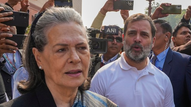  Sonia Gandhi and Rahul Gadhi