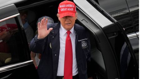 Trump at Daytona 500