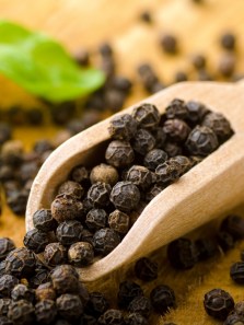 How to identify adulterated black pepper at home