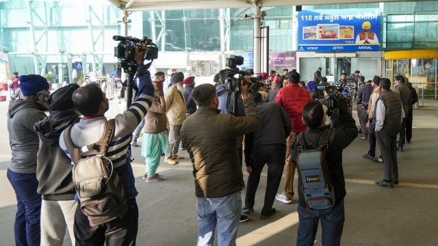 us plane, amritsar, amerciable  indians, amerind  express