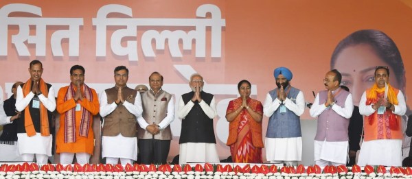 delhi bjp oath taking