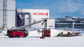 delta airlines plane crash canada