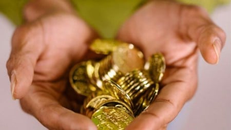 Gold prices, Gold prices in India, Gold loan, non-food credit growth, Gold rush, gold Soaring prices, Indian express business, business news, current affairs