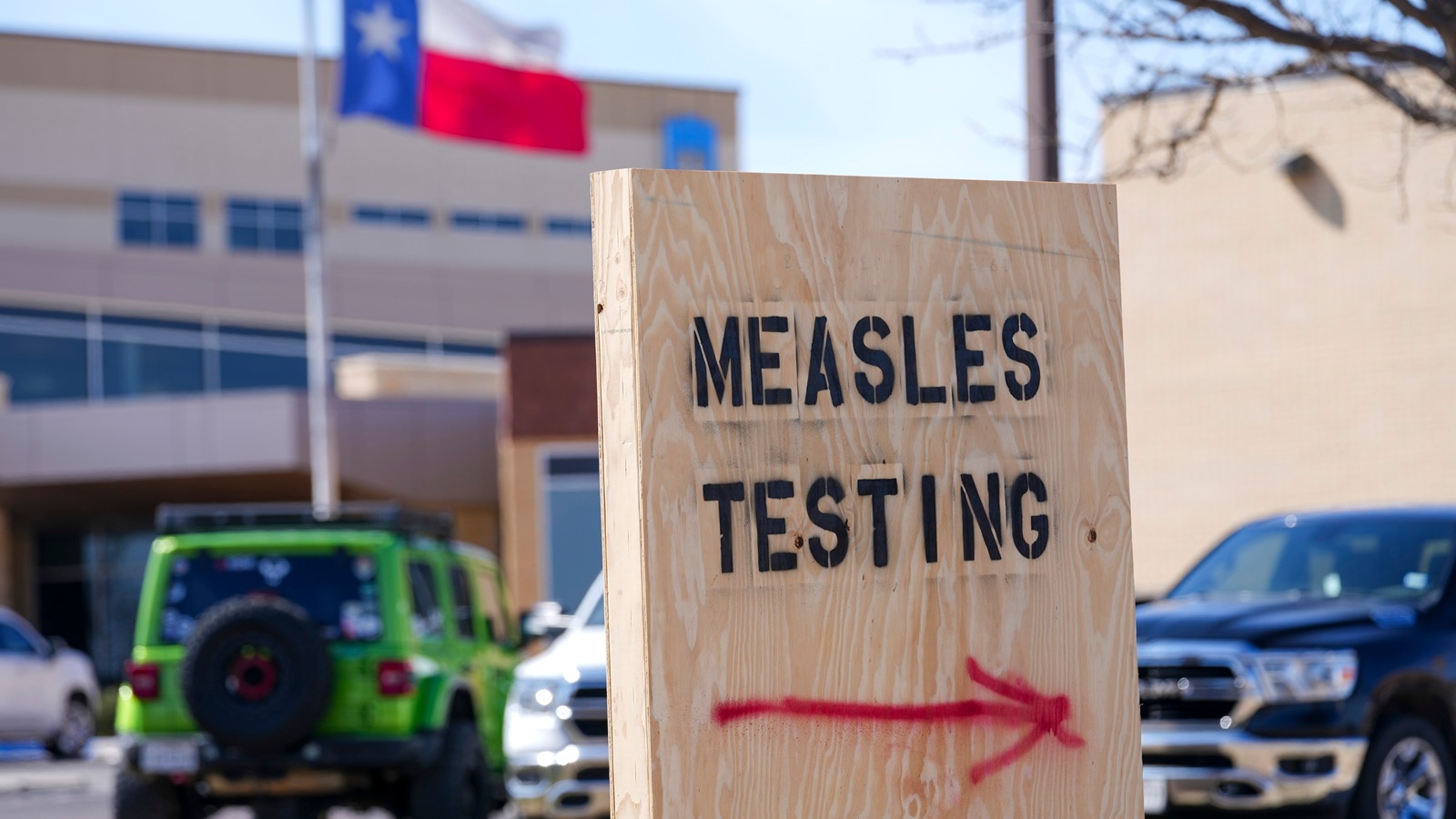 Outbreak of measles in US Texas, New Mexico sickens nearly 100