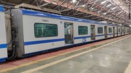 Mumbai Central Railway catches 81,709 ticketless passengers, recovering Rs 2.70 crore, AC local, mumbai local,