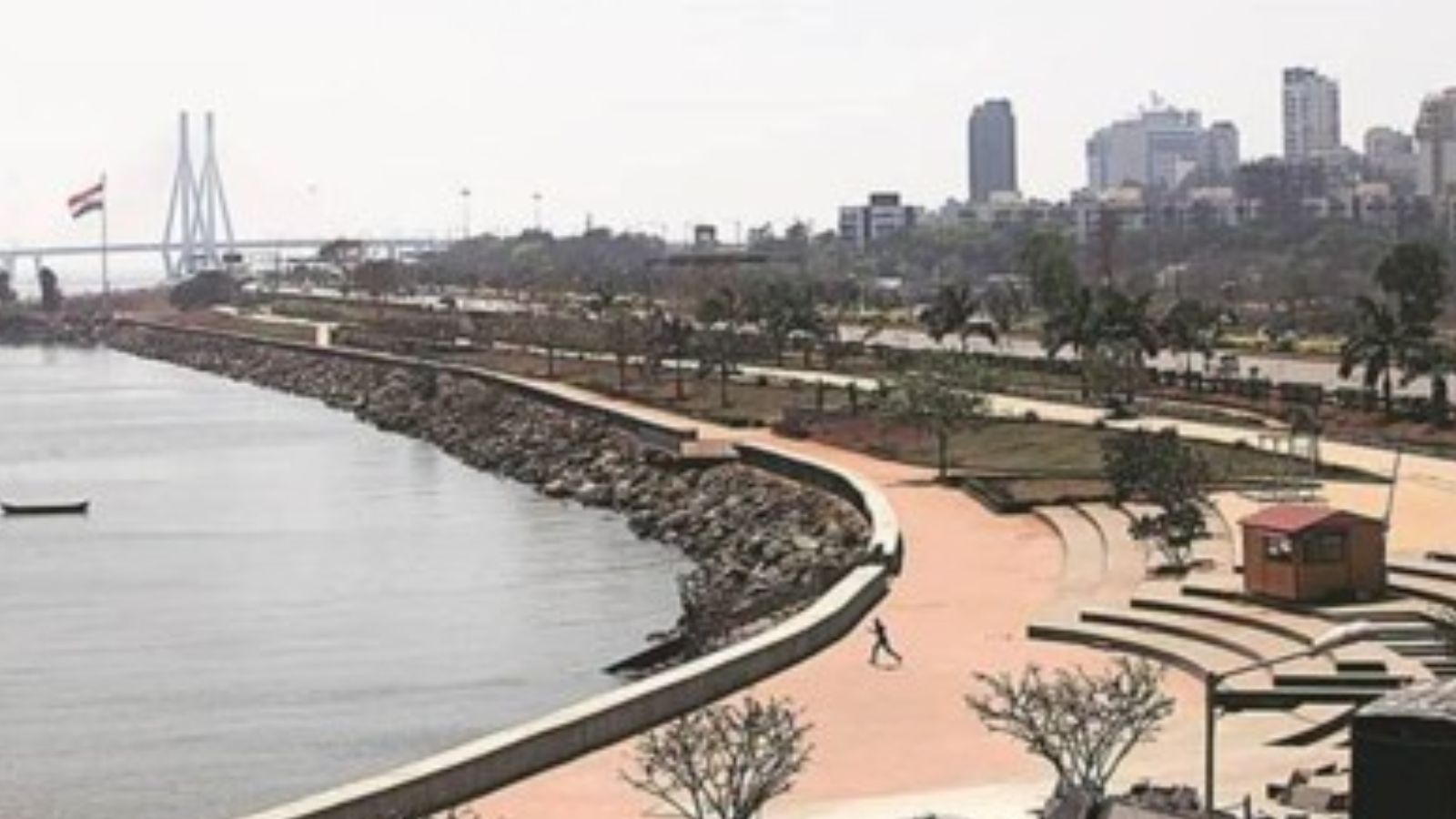 Mumbai records highest February temperature in western India, with a heatwave sweeping through coastal cities.