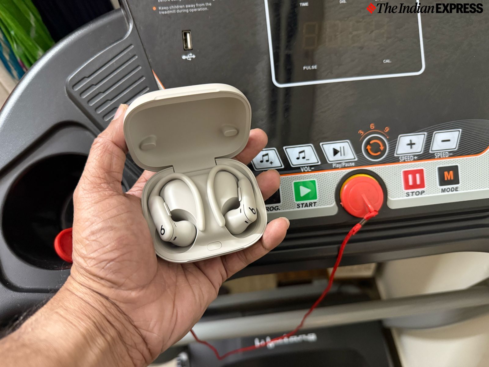 PowerBeats Pro 2 review.