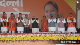 Swearing in Ceremony of Rekha Gupta at the Ramleela Maidan, New Delhi. (Express Photo by Tashi Tobgyal)