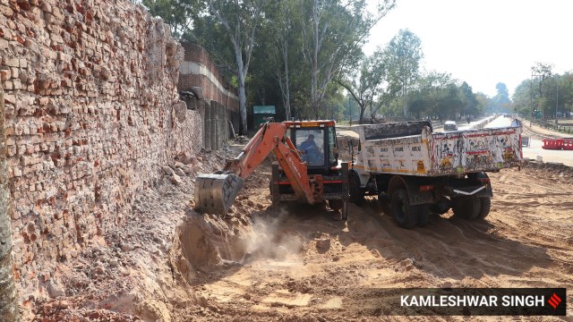rock garden resident, protest, chandigarh news, indian express