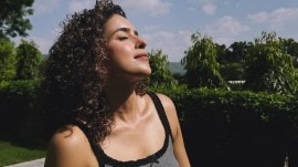 sanya's curly gilr routine