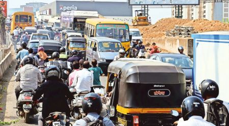 Dahisar check naka, Pratap Sarnaik, toll contractors, Mumbai toll contractors, traffic congestion, Mumbai traffic congestion, Mumbai news, Maharashtra news, Indian express, current affairs