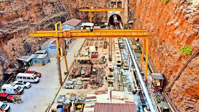 Telangana tunnel collapse, Srisailam Left Bank Canal tunnel, workers trapped in tunnel, Nagarkurnool tunnel incident, Robbins Company engineers trapped, Jaiprakash Associates workers trapped, Uttarkashi tunnel rescue experts, NDRF rescue team, tunnel collapse rescue efforts, engineers from J&K and Punjab trapped, Silkyara tunnel collapse, Telangana rescue operation, workers trapped inside tunnel, geological event tunnel collapse, NDRF life-saving equipment