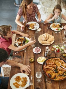 Understanding One Meal a Day fast: Benefits and risks