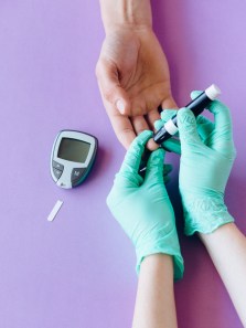 Diabetes and shoulder pain: What you need to know