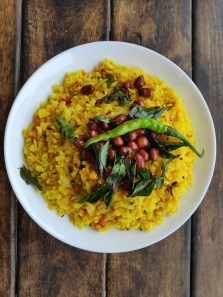 Make poha easier to digest: Healthy pairing tips