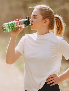 The surprising truth about hydration after eating sweets