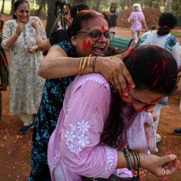 The festival encourages people to forget past grievances and start anew, fostering a sense of emotional and spiritual healing.
