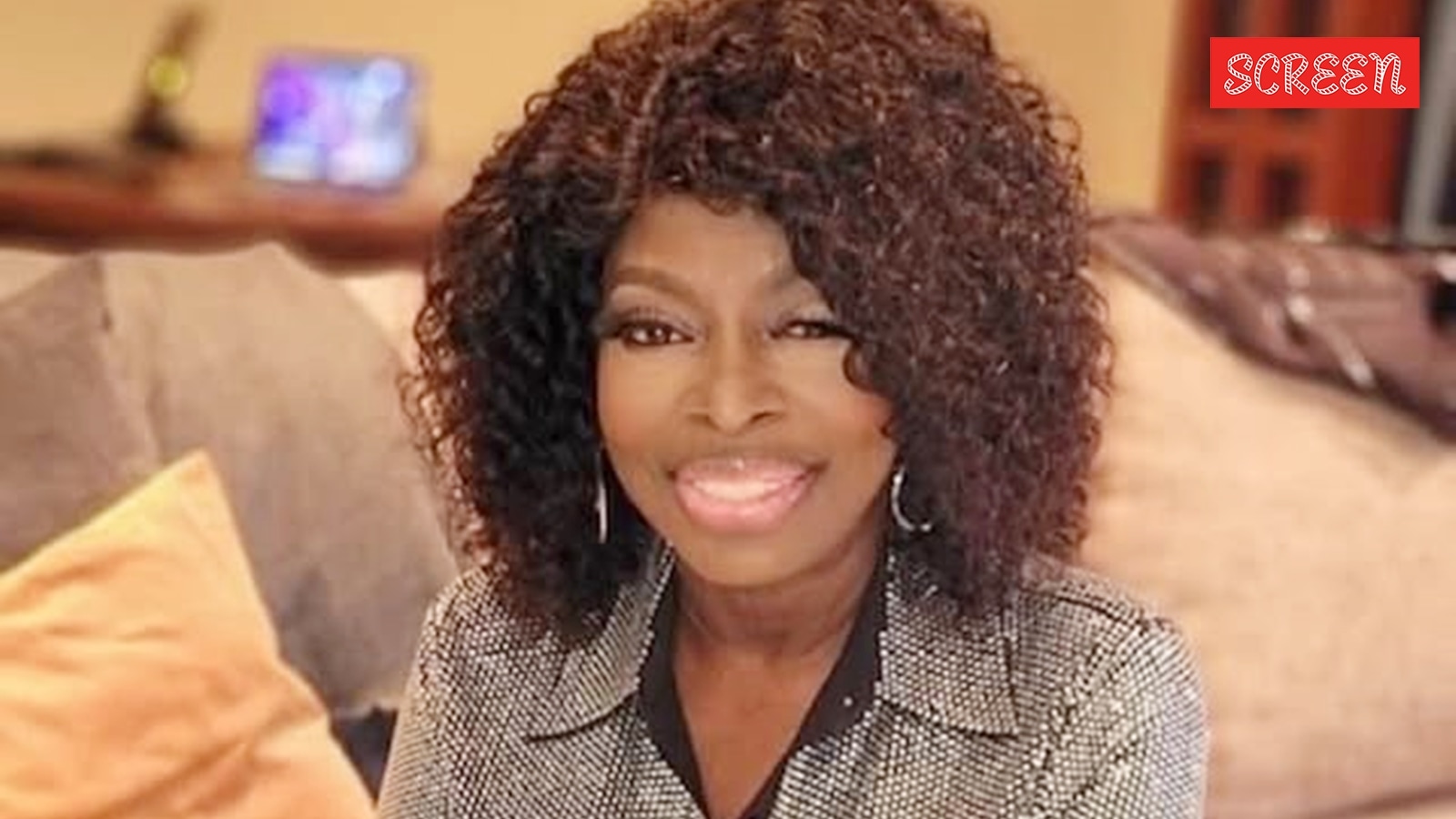 Grammy-nominated R&B singer Angie Stone dies in car crash