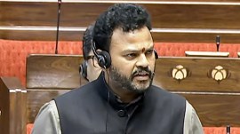 Airline to be served notice for not giving wheelchair to 82-year-old, says Minister